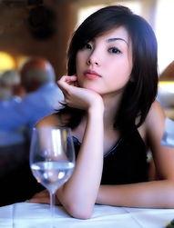 重庆美女爆料新闻报道最新,揭秘山城时尚圈背后的故事  第2张